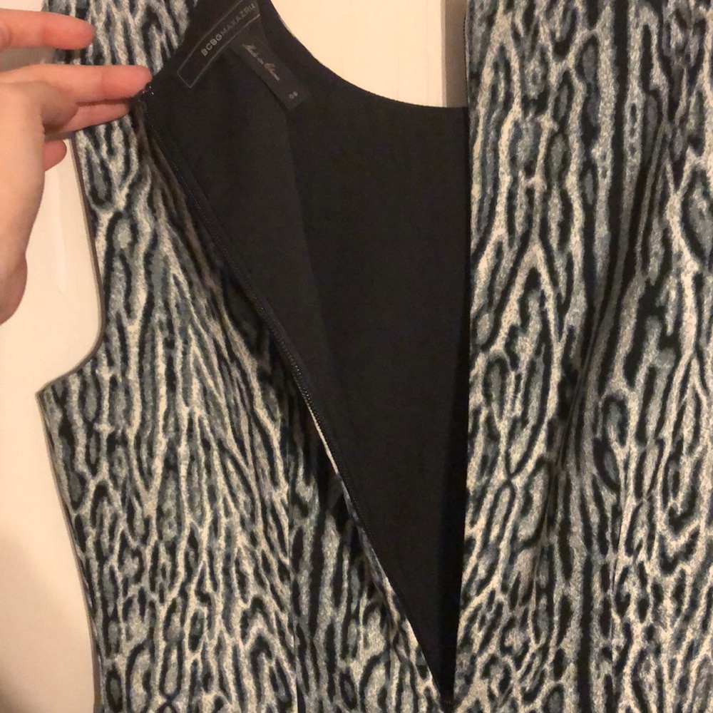 BCBG DRESS - Picture 4 of 4